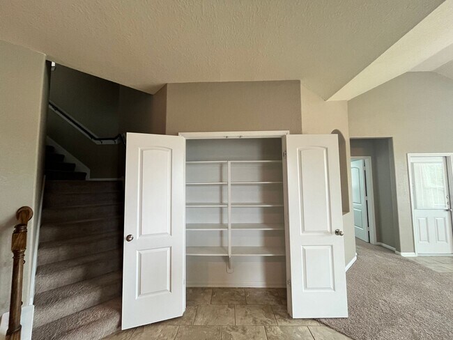 Building Photo - For Lease | 4 Bed, 3.5 Bath | 3,044 Sq Ft ...