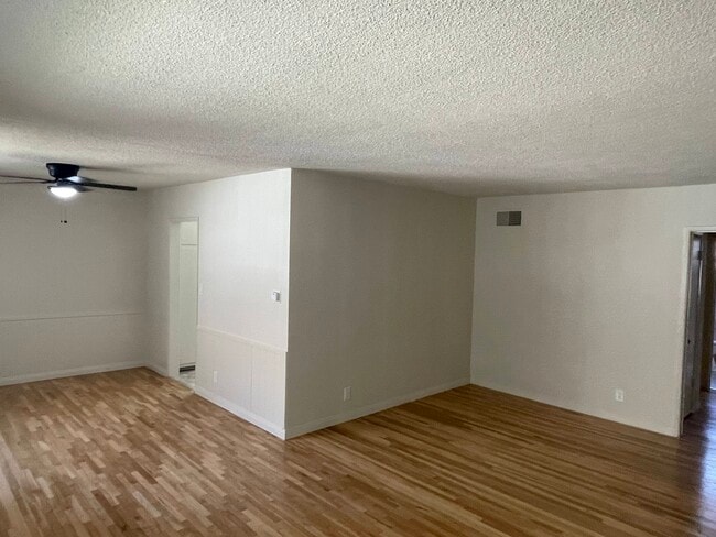 Building Photo - 14308 Dickens St