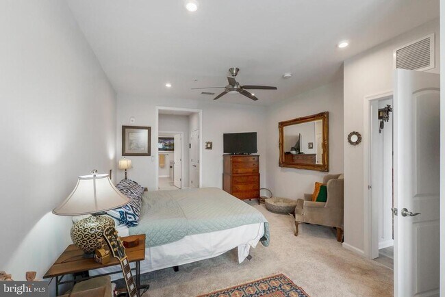 Building Photo - 13210 Petrel St