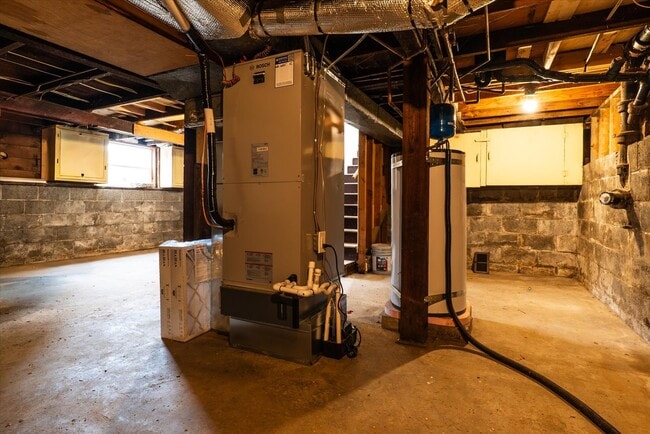 Building Photo - 8633 Wabash Ave S