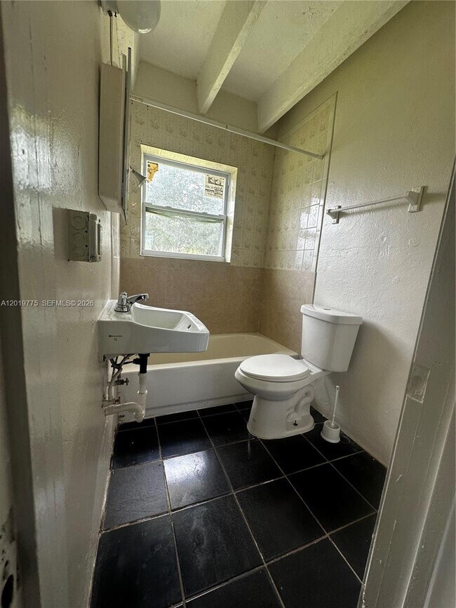 Building Photo - 26510 SW 138th Ave