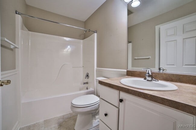 Building Photo - 480 Whitehaven Rd