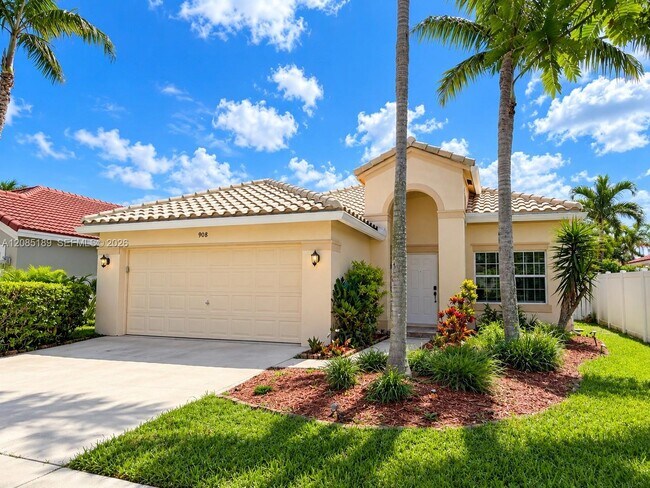 Building Photo - 908 Tanglewood Cir