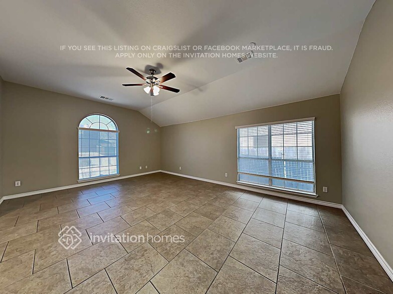 Building Photo - 501 Tumbleweed Dr