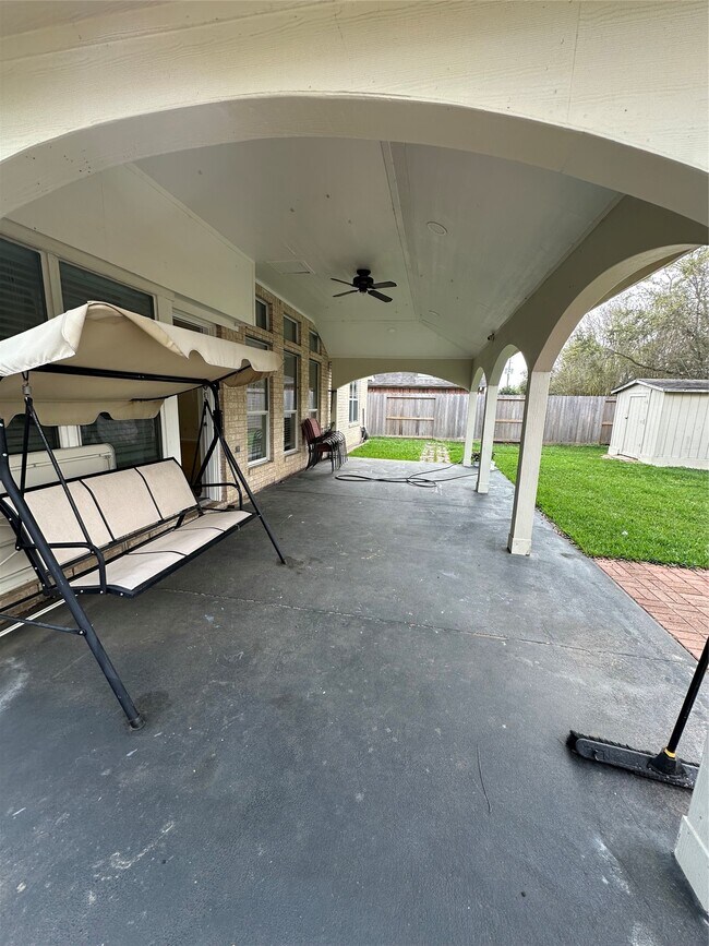 Building Photo - 11158 Riverbank Ridge Ln