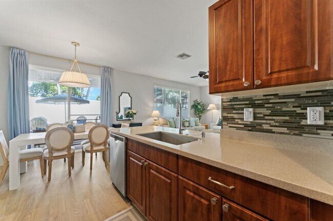 Building Photo - Resort Living | Water Sports | Golf | Mode...