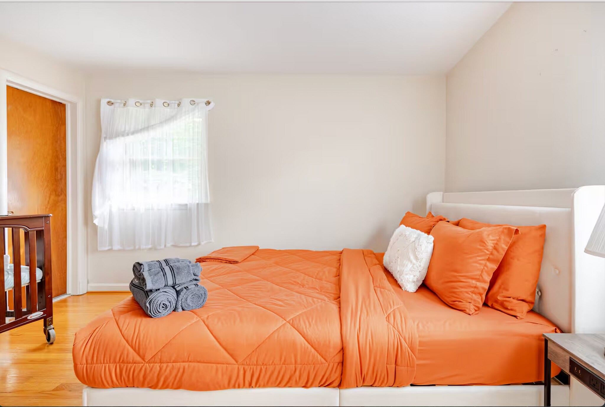 Building Photo - 7527 Fairwood Ln