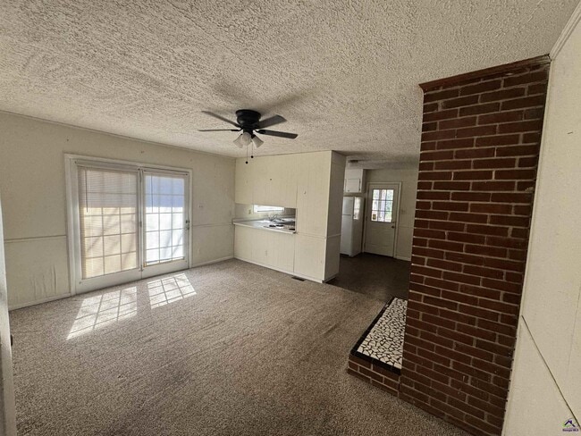 Building Photo - 501 Pinecrest Rd