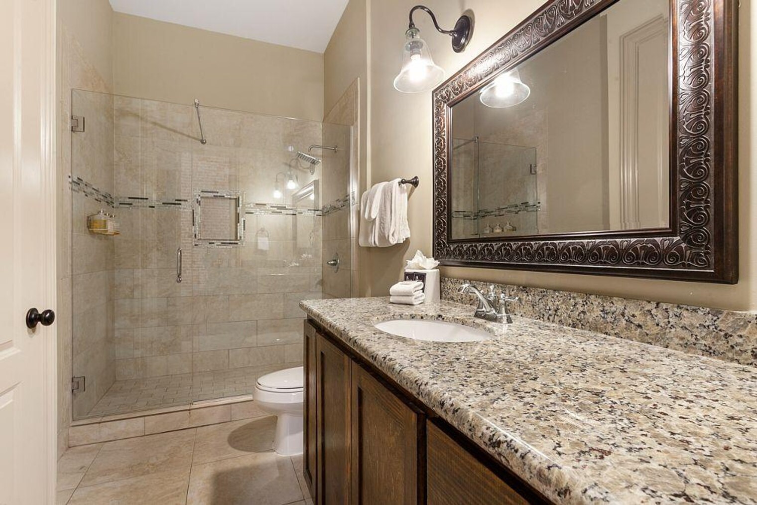 Building Photo - 30 Baronne St