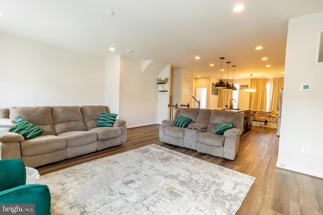 Building Photo - 3912 Applegate Ct