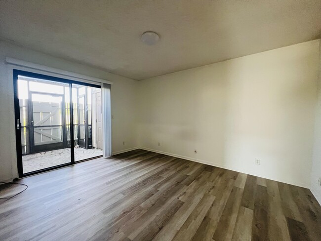 Building Photo - 11877 Sturbridge Ln