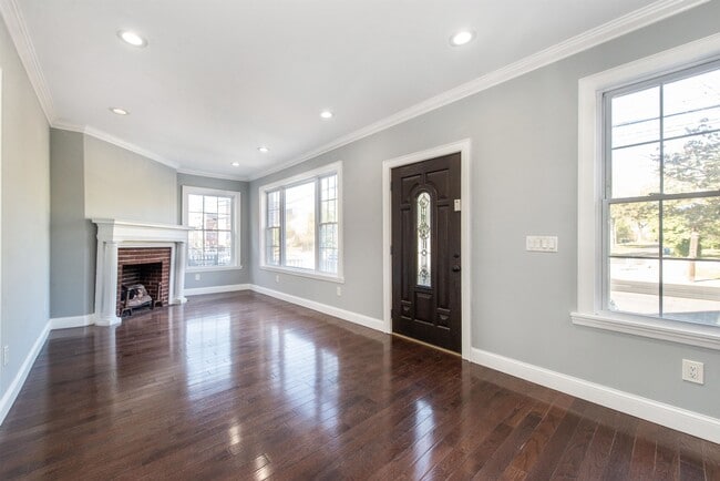 Building Photo - 894 AVENUE C