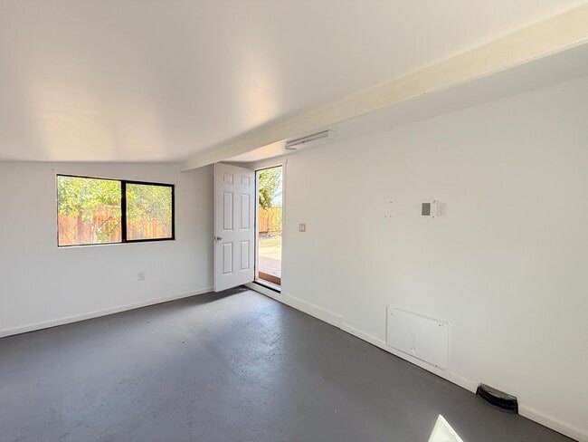 Building Photo - Floresta Gardens San Leandro Ranch Home