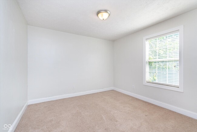 Building Photo - 1414 E 46th St