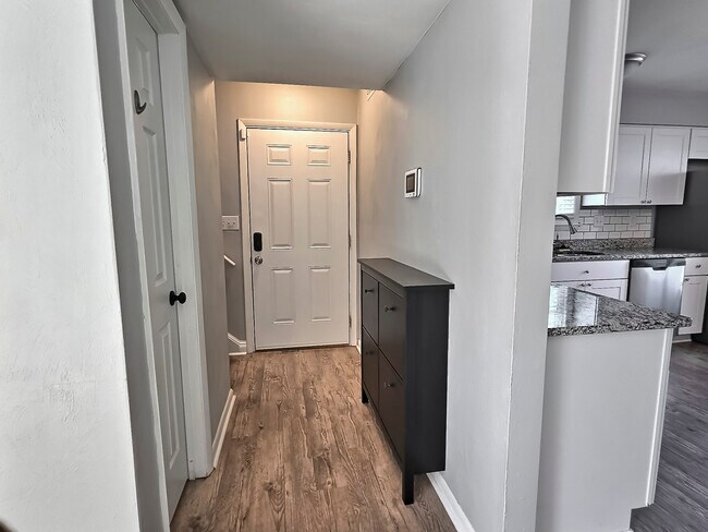 Building Photo - 613 Folkstone Way
