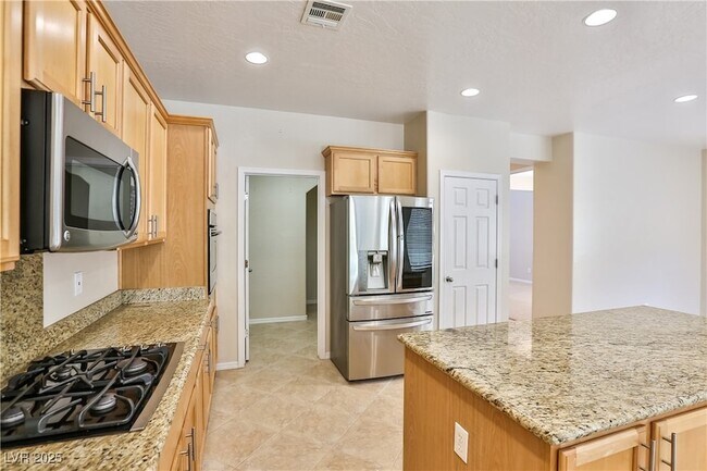 Building Photo - 2687 Bothwell Pl