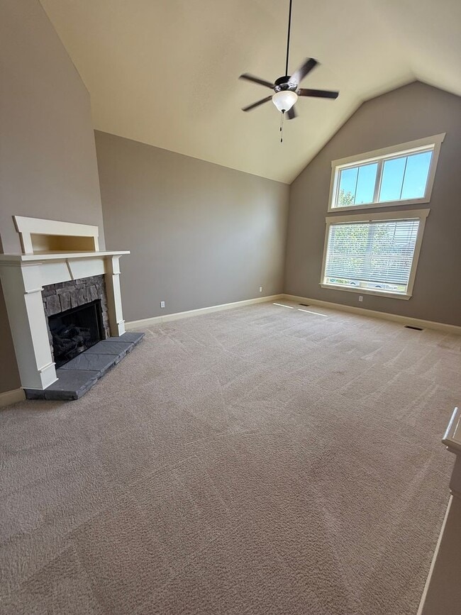 Building Photo - Soddy Daisy Rental Available with Full Bas...