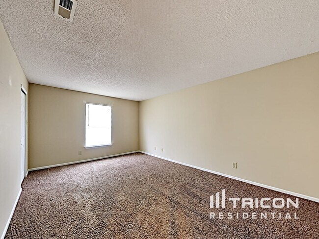 Building Photo - 6733 Everbloom Ln
