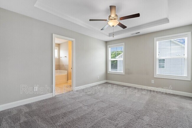 Building Photo - 102 Wicklow Ct