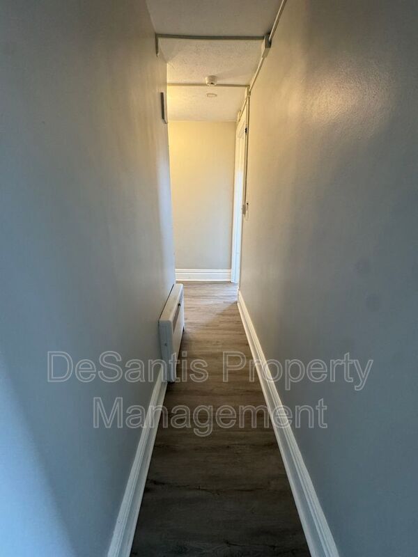 Building Photo - 810 Amity St