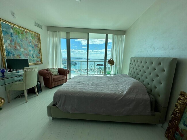 Building Photo - 888 Biscayne Blvd