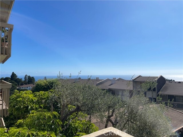 Building Photo - 6542 Ocean Crest Dr