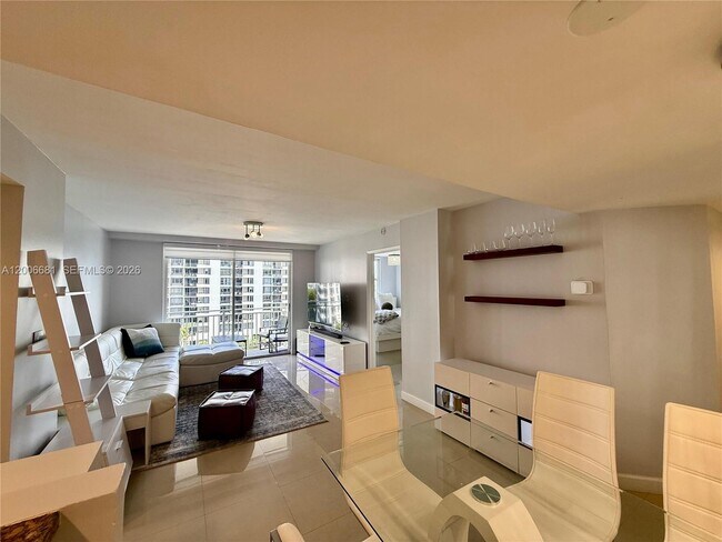 Building Photo - 770 Claughton Island Dr