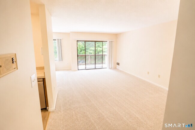 Building Photo - 175 Mill Pond Rd