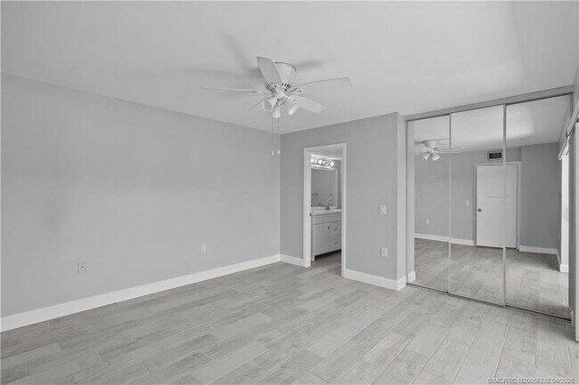 Building Photo - 3579 SW Sunset Trace Cir