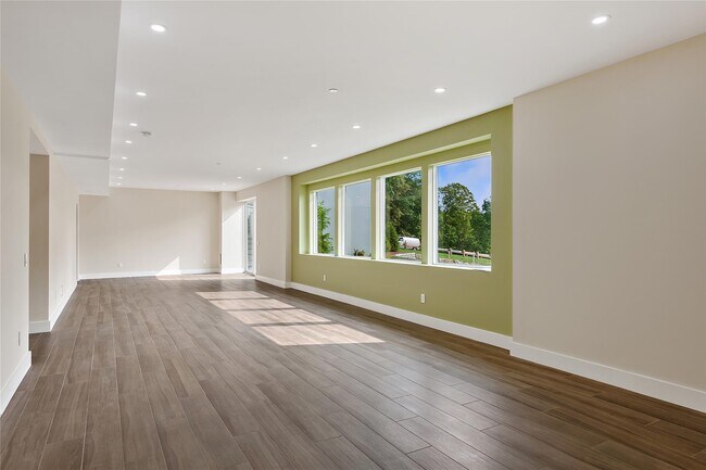 Building Photo - 68 Root Ave