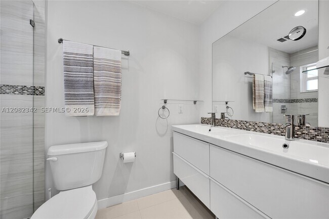 Building Photo - 6843 SW 53rd St