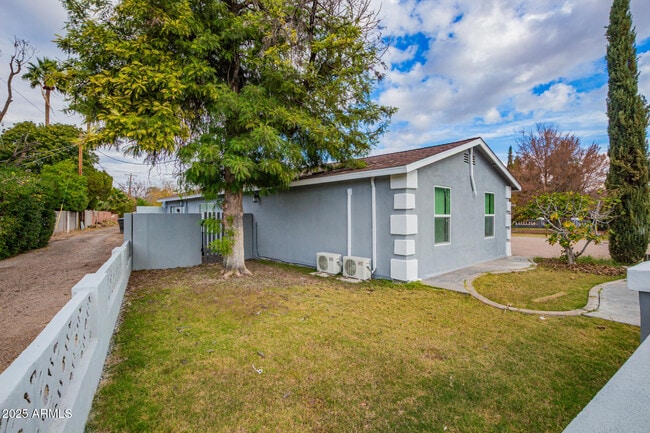 Building Photo - 1606 W Keim Dr