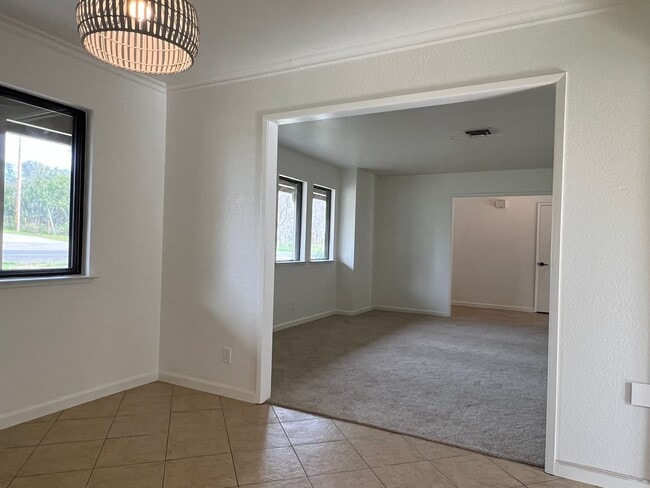 Building Photo - 3 Bed 2 Bath 3 Car Garage in Granite Bay with an Optional Fenced Pasture