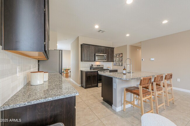 Building Photo - 37903 W San Clemente St