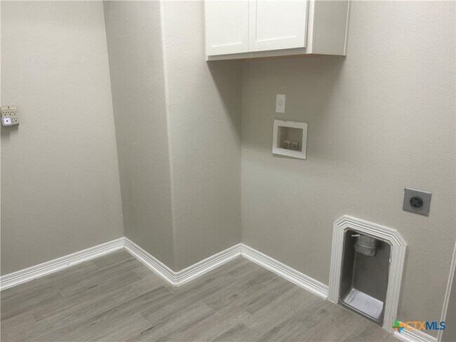 Building Photo - 3316 Braford Dr