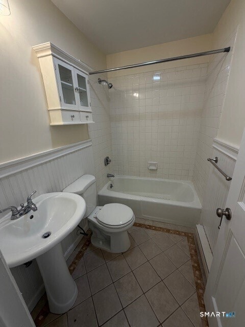 Building Photo - 8 Oakwood Ave