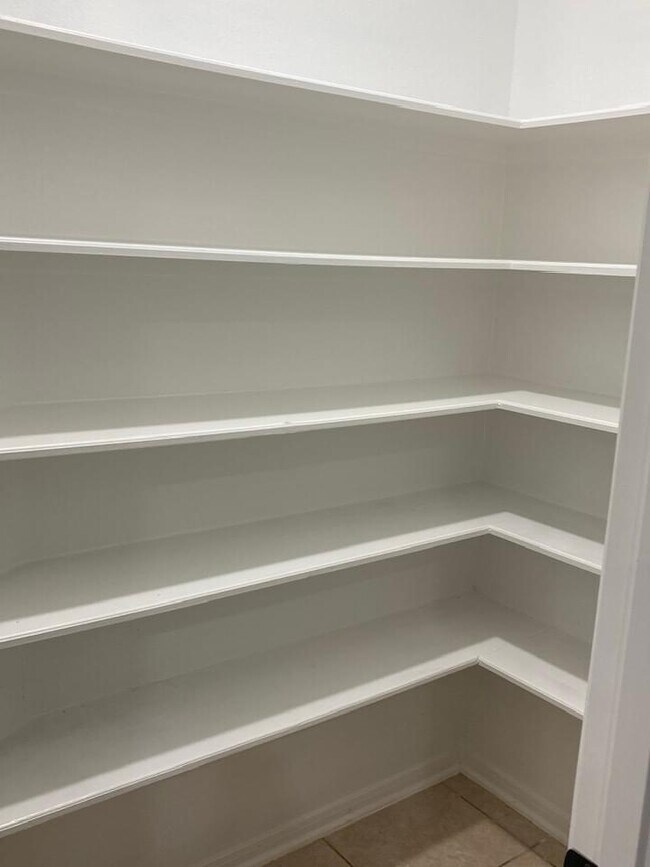 Building Photo - 2322 Trotter Dr