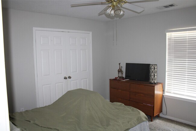 Building Photo - 7018 Crystal Dowels Dr
