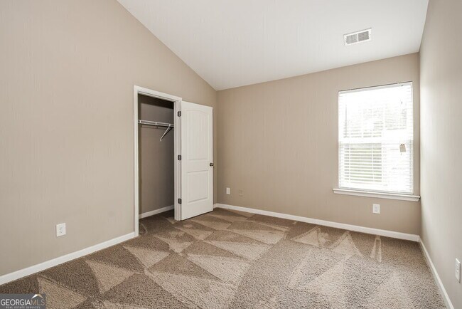 Building Photo - 23 Fieldcrest Dr