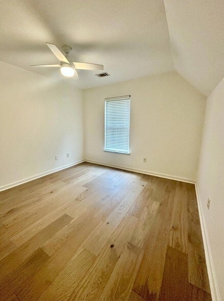 Building Photo - 1178 Pittsford Cir