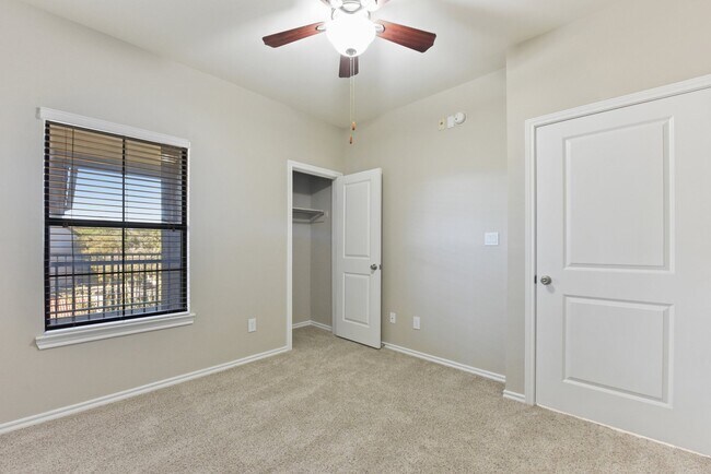 Floorplan - Waters Edge Apartment Homes