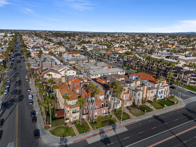 Building Photo - OCEAN FRONT CONDO IN HUNTINGTON BEACH