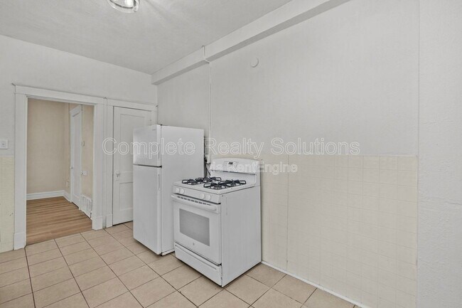 Building Photo - 4102 California Ave