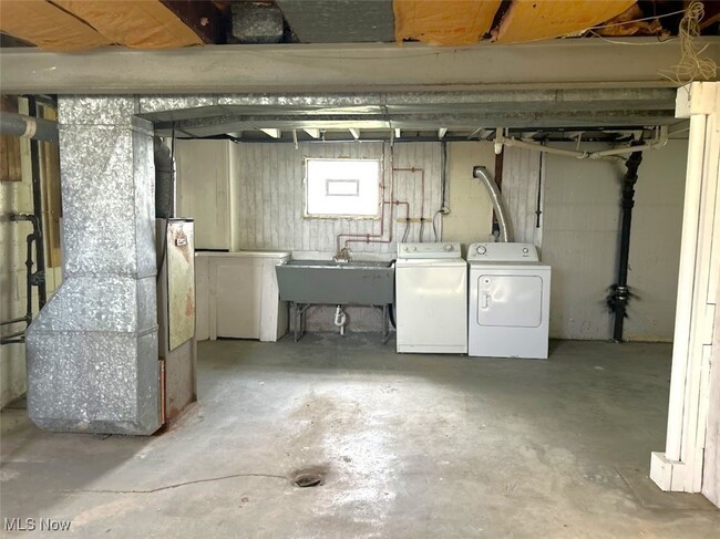 Building Photo - 155 Canton Rd