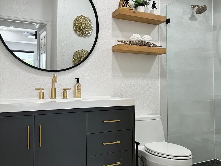 Building Photo - 800 S Dakota Ave