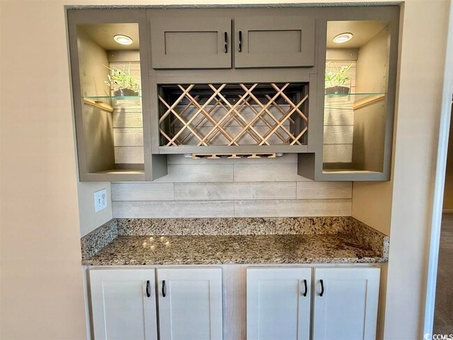 Building Photo - 635 Waterway Village Blvd