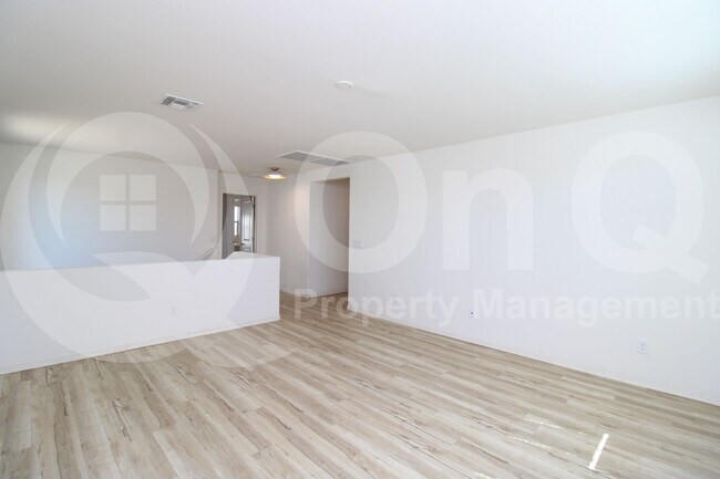 Building Photo - 7549 N 125th Dr