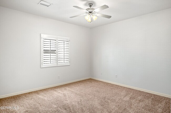 Building Photo - 14116 Rainbow Point Dr