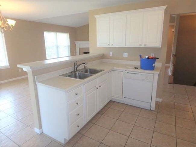 Building Photo - Awesome 4 Bed 3 Bath House In SW Columbia!