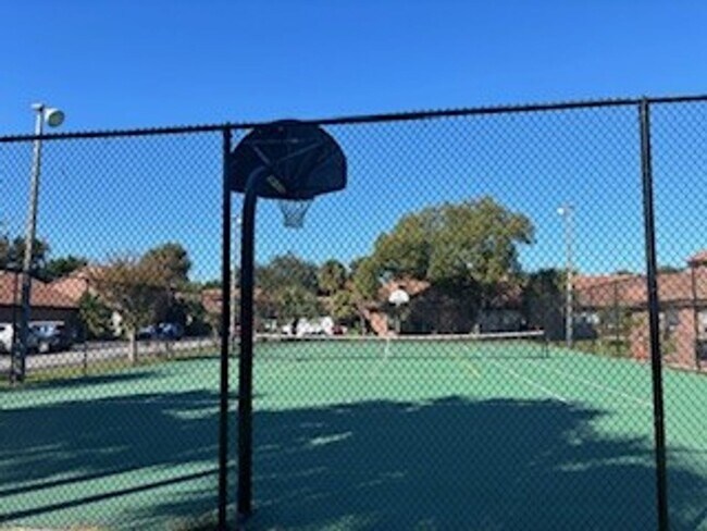 Building Photo - Winter Park Villas! Full Sail/Winter Park 2/2 condo available now!